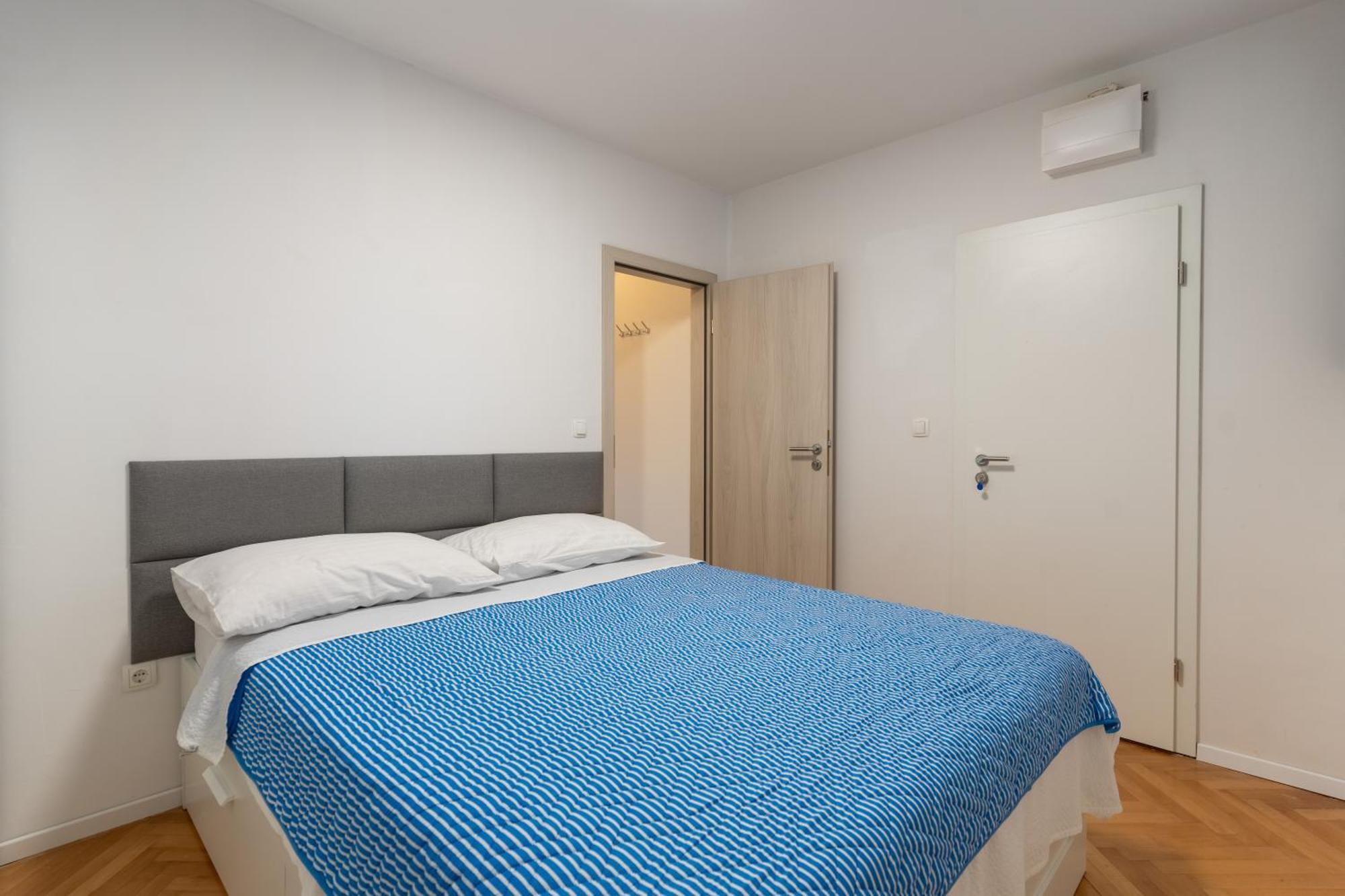 Royal Luxe Apartment สปลิท ภายนอก รูปภาพ