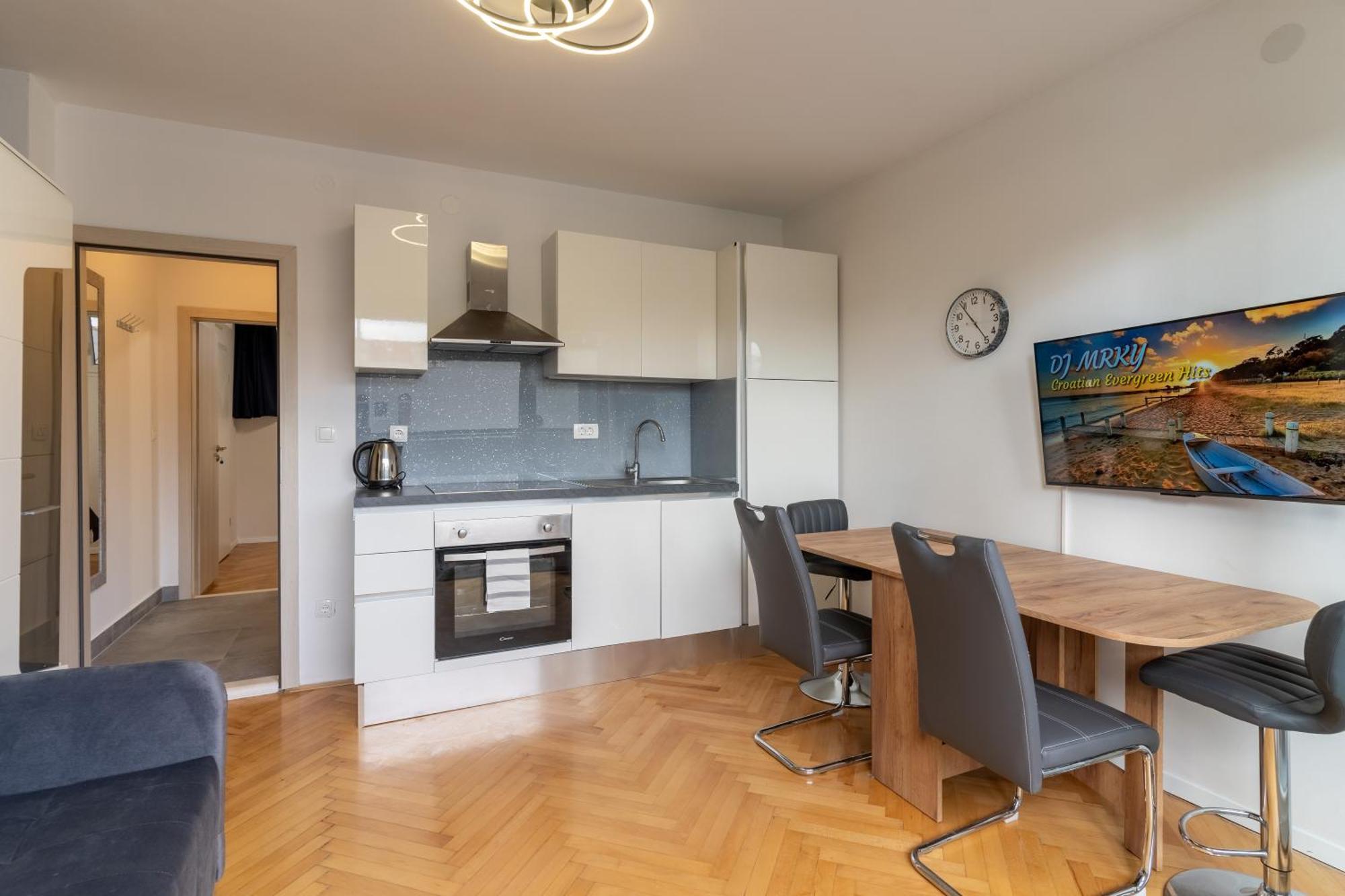 Royal Luxe Apartment สปลิท ภายนอก รูปภาพ